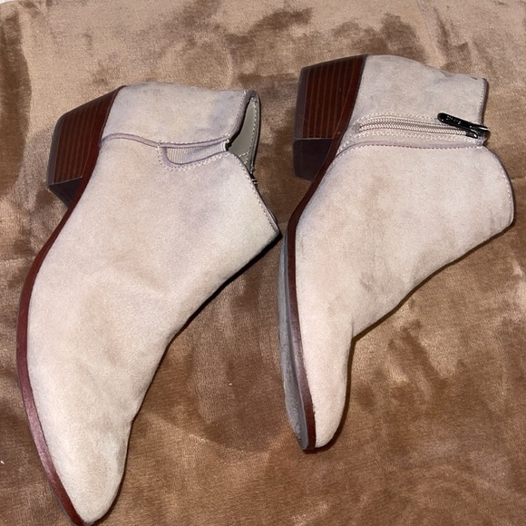 🌹Sam Edelman Circus Beige Suede Ankle Boots - Picture 2 of 6